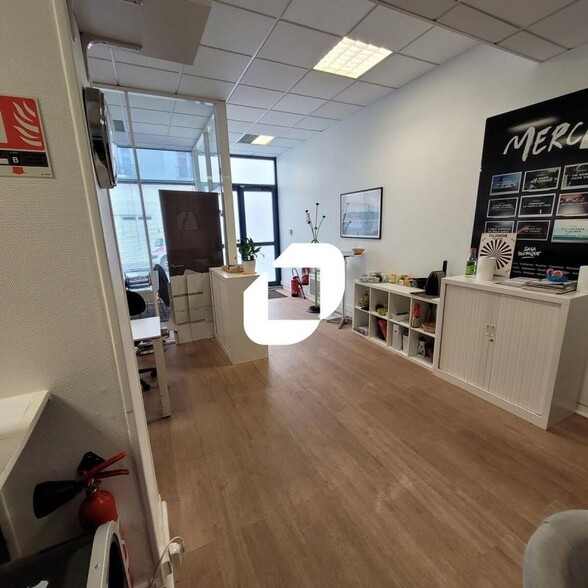 Office in Boulogne-Billancourt to rent - Interior Photo - Image 2 of 7
