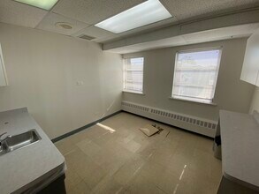 400 Lake Cook Rd, Deerfield, IL for rent Interior Photo- Image 2 of 7