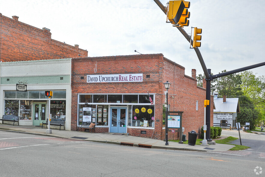 100 E South Main St, Waxhaw, NC for sale - Primary Photo - Image 1 of 1