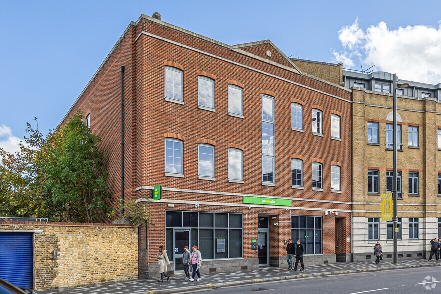 1 Tramway Ave, London for sale - Building Photo - Image 1 of 1