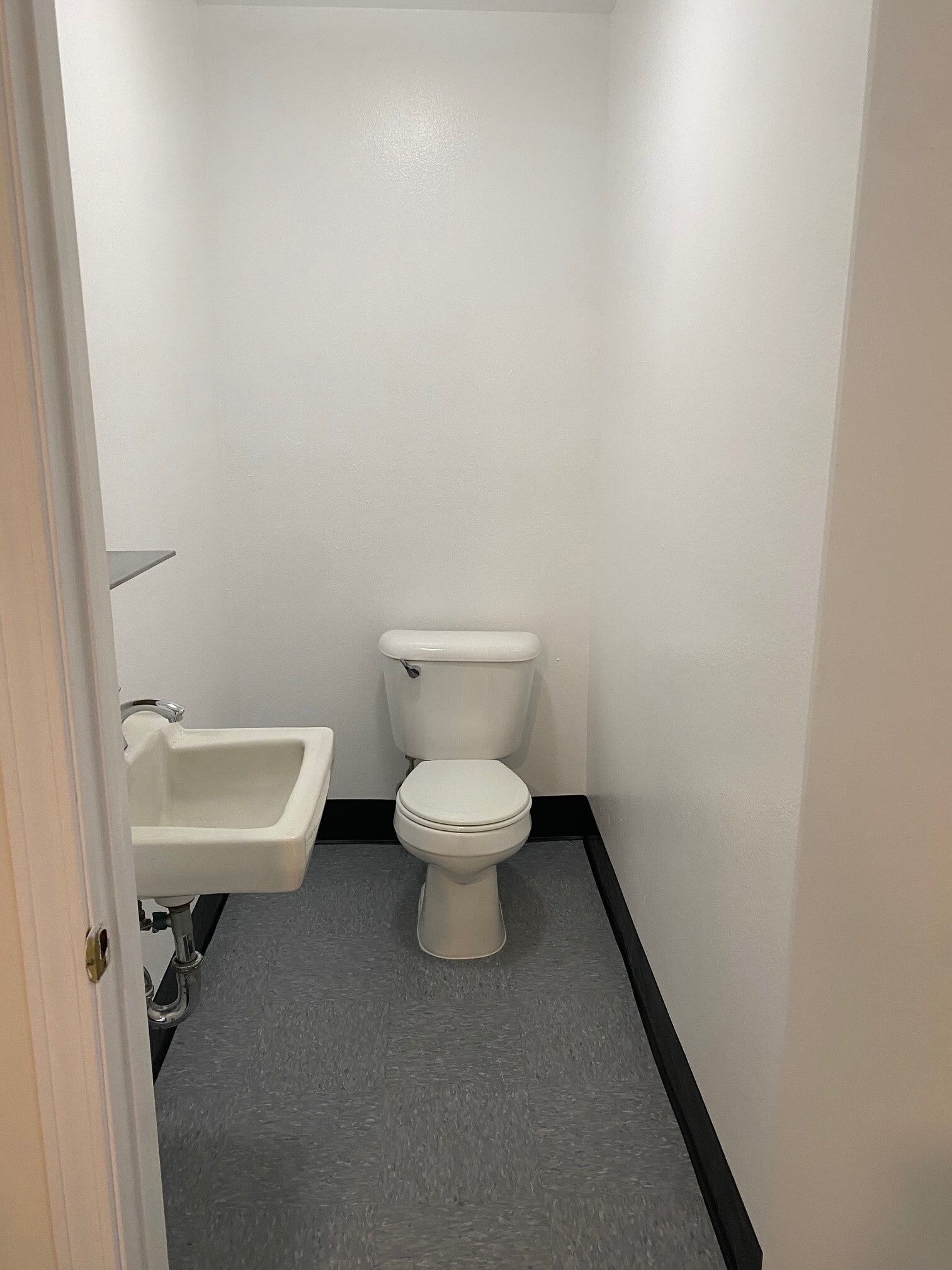 10851-10865 Portal Dr, Los Alamitos, CA to rent Building Photo- Image 1 of 9