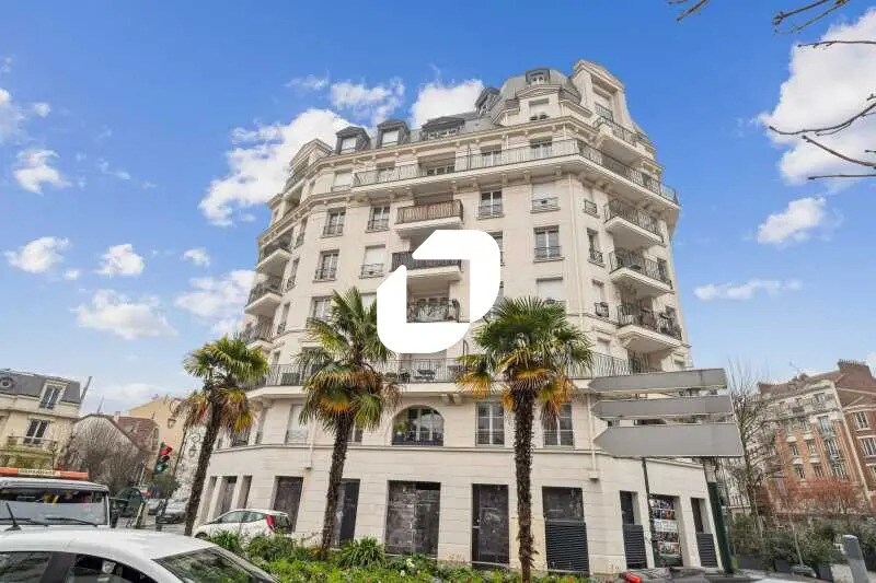 Office in La Garenne-Colombes to rent - Building Photo - Image 1 of 9