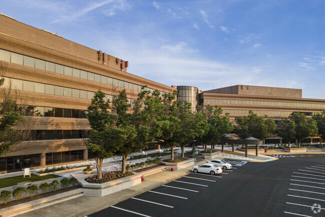 More details for 13873 Park Center Rd, Herndon, VA - Office for Rent