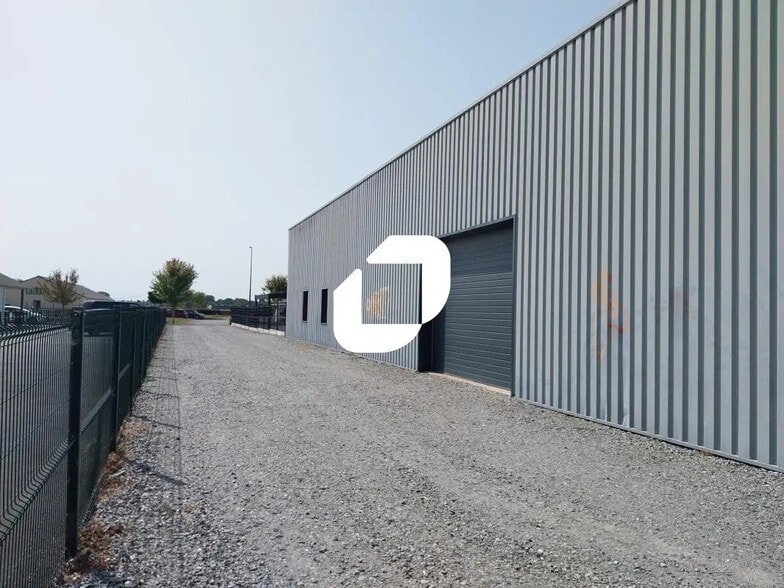 Rue D'Anjou, Nort-sur-Erdre for sale - Building Photo - Image 1 of 12