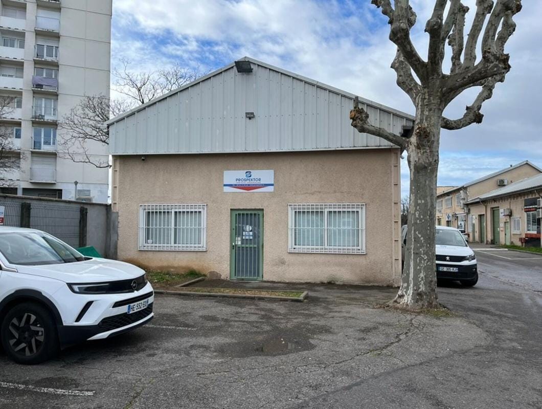 101 Boulevard Irène Joliot Curie, Vénissieux to rent Building Photo- Image 1 of 16
