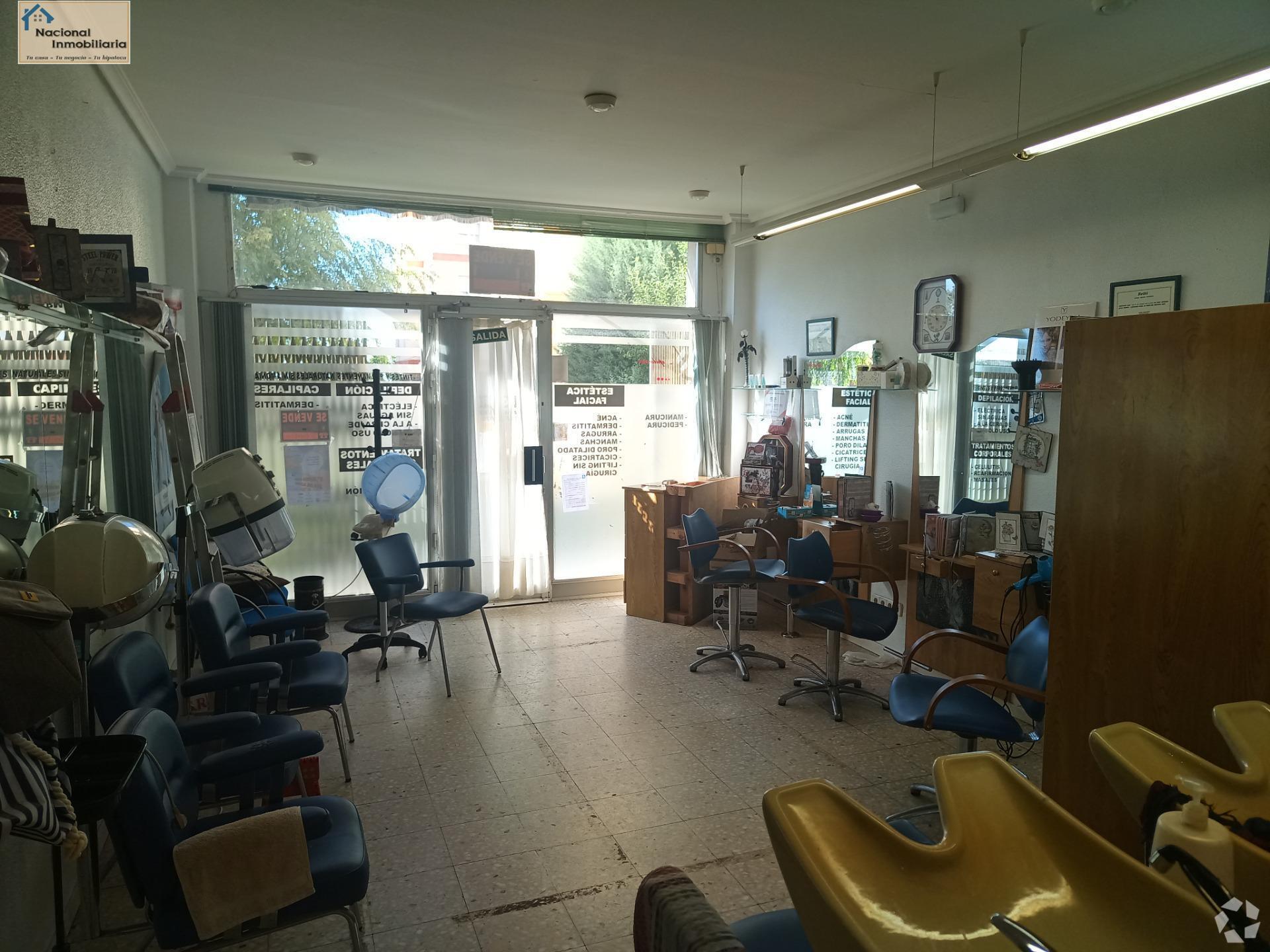 Retail in Segovia, Segovia to rent Interior Photo- Image 1 of 4