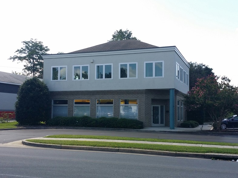 401 Eastern Shore Dr, Salisbury, MD for rent - Primary Photo - Image 1 of 5