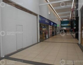 High St, West Bromwich to rent Interior Photo- Image 1 of 2