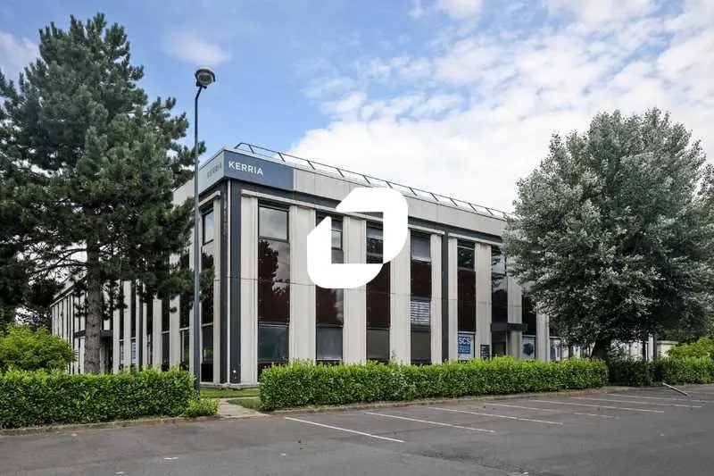 Location Bureaux 67 m² à 1 353 m² - Photo 1