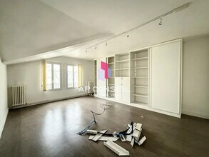 Office in Versailles to rent Interior Photo- Image 2 of 4