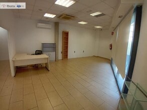 Retail in Tordera, Barcelona to rent Interior Photo- Image 1 of 9