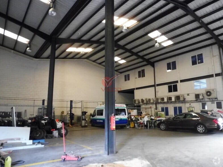 Industrial in Cuenca, Cuenca to rent - Building Photo - Image 2 of 14