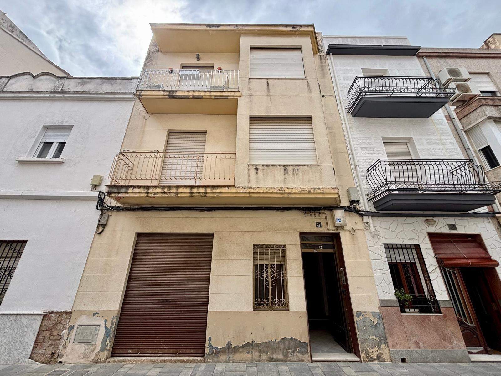 Carrer Salvador Salom, 47, Piles, Valencia for sale Building Photo- Image 1 of 12