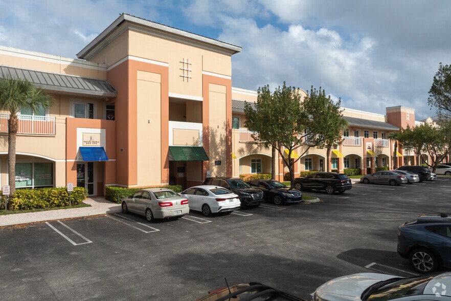 601 N Congress Ave, Delray Beach, FL to rent - Primary Photo - Image 1 of 73