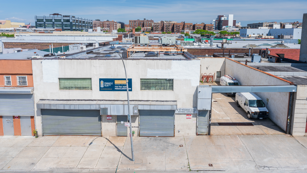 4315 36th St, Long Island City, NY for rent - Building Photo - Image 1 of 9