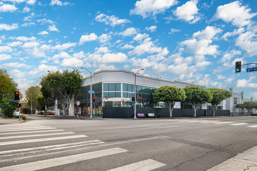 200 S La Brea Ave, Los Angeles, CA for rent - Building Photo - Image 3 of 3