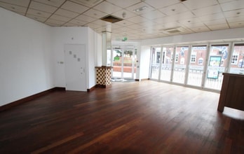 3-5 Market Pl, Hinckley to rent Interior Photo- Image 2 of 6