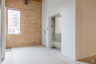 322 N Broadway, Milwaukee, WI for rent Interior Photo- Image 2 of 16