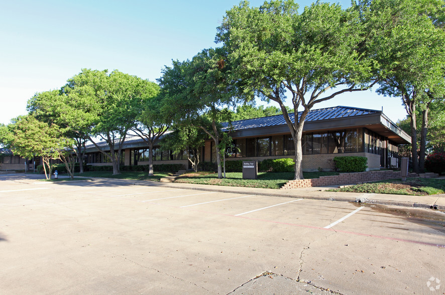 17000 Preston Rd, Dallas, TX for sale - Building Photo - Image 1 of 11