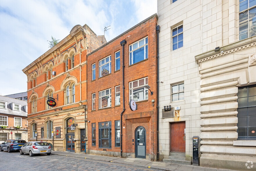 Silvers Bar & Green Ginger House Hotel portfolio of 2 properties for sale on LoopNet.co.uk - Building Photo - Image 2 of 2