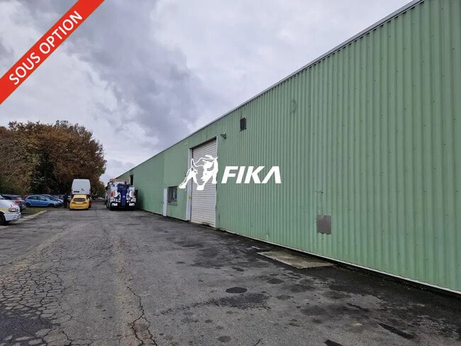 Vente Local d'activités 2 300 m²