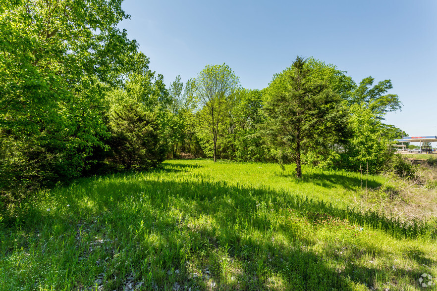 2561 Eason Blvd, Tupelo, MS for sale - Primary Photo - Image 1 of 1