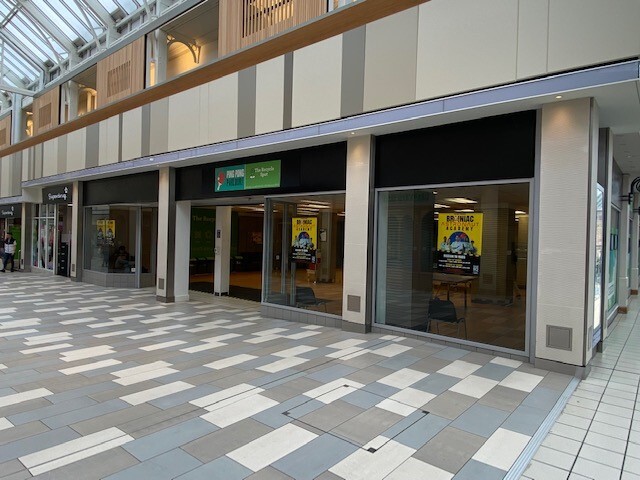 The Square, Camberley to rent Building Photo- Image 1 of 1