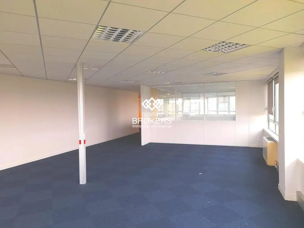 Location Bureaux 149 m² - Photo 1