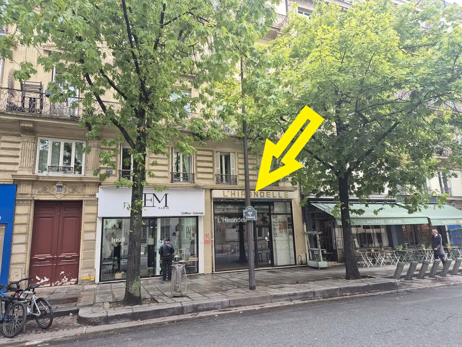 Retail in Paris to rent Building Photo- Image 1 of 6