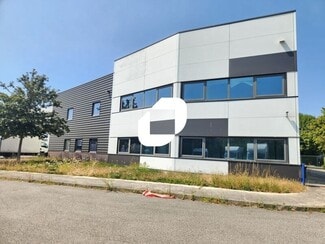 More details for 2 Avenue Des 3 Peuples, Montigny-le-Bretonneux - Office, Light Industrial to Rent