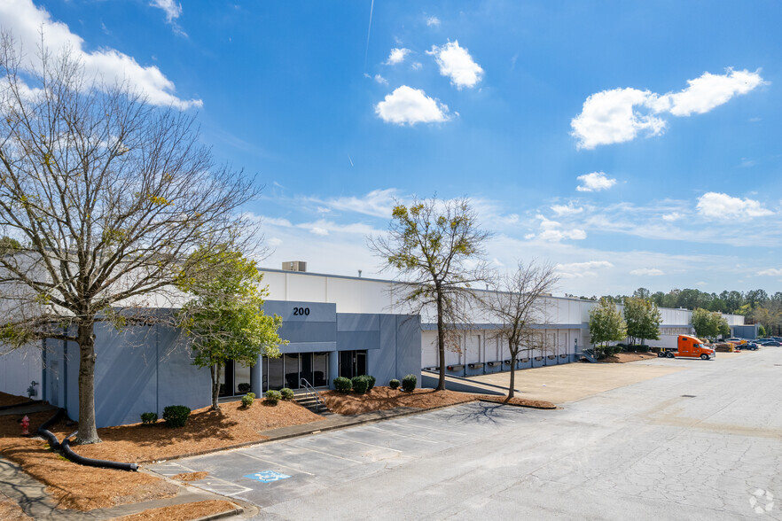 3655 Atlanta Industrial Dr NW, Atlanta, GA for rent - Building Photo - Image 3 of 27