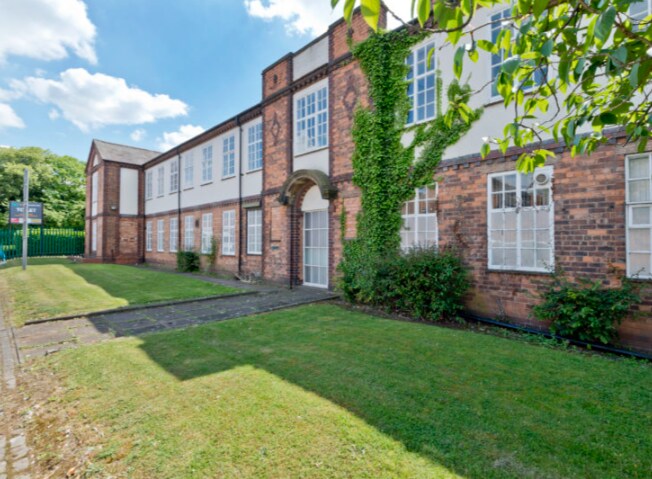 Redfern Rd, Birmingham to rent - Building Photo - Image 2 of 6