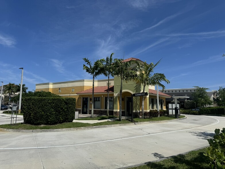 8801 Boynton Beach Blvd, Boynton Beach, FL for rent - Building Photo - Image 2 of 4