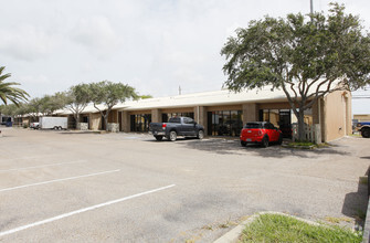 3740-3790 Wow Rd, Corpus Christi, TX for rent Primary Photo- Image 1 of 11