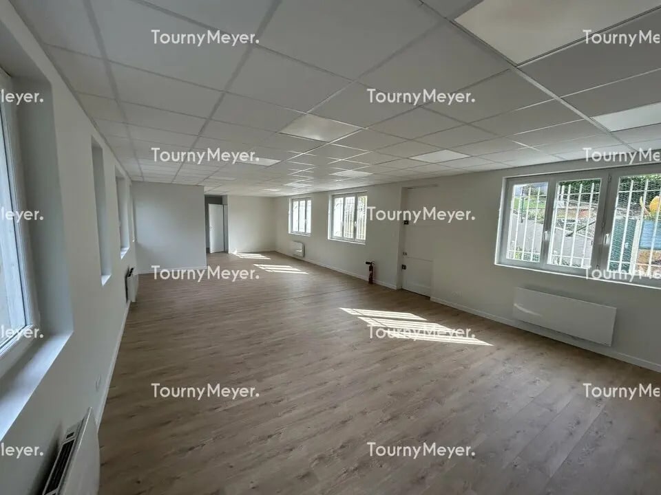 Location Bureaux 80 m² - Photo 1