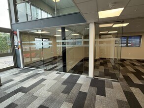 Star Rd, Horsham to rent Interior Photo- Image 2 of 8
