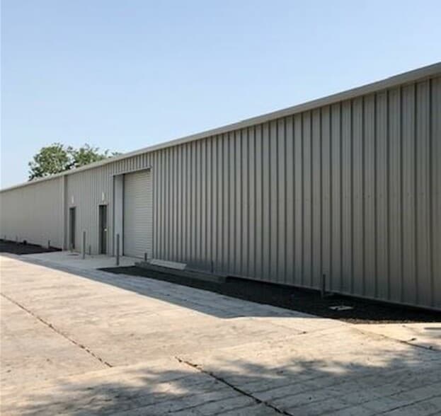 8B Woodhill Industries Nottingham Lane, Old Dalby Ln, Melton Mowbray to rent - Building Photo - Image 2 of 7