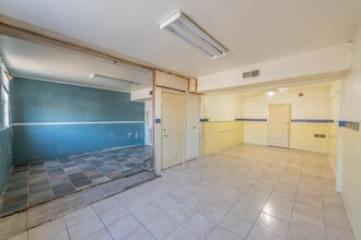 910 Manor Dr, San Antonio, TX to rent Building Photo- Image 2 of 5