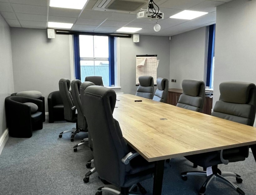 2 Station Rd, Otley to rent Interior Photo- Image 1 of 8