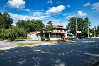 520 Hendersonville Rd, Asheville, NC for rent Building Photo- Image 1 of 21