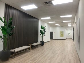 2300 SE Ocean Blvd, Stuart, FL for rent Lobby- Image 2 of 4