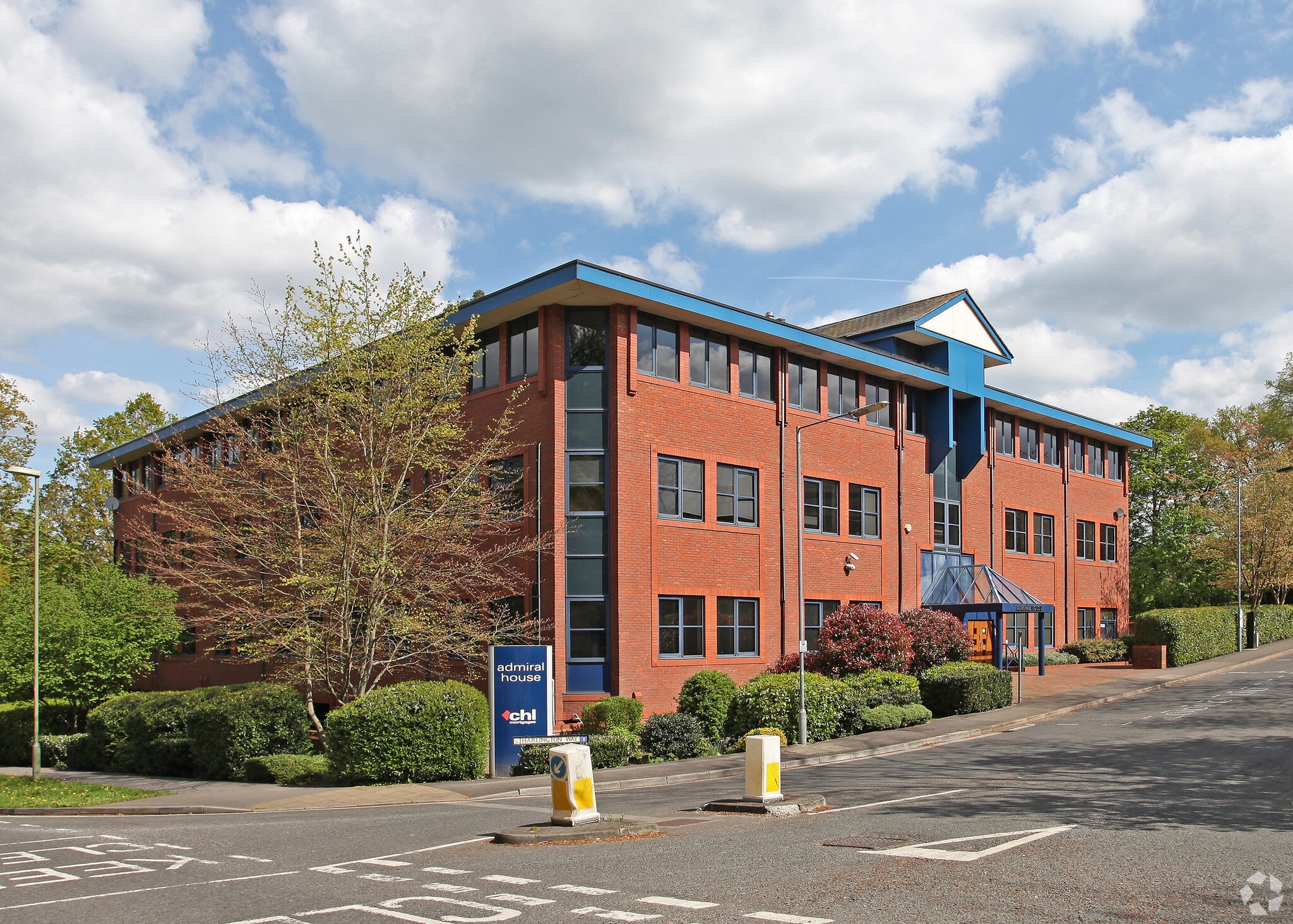 Harlington Way N, Fleet to rent Primary Photo- Image 1 of 7