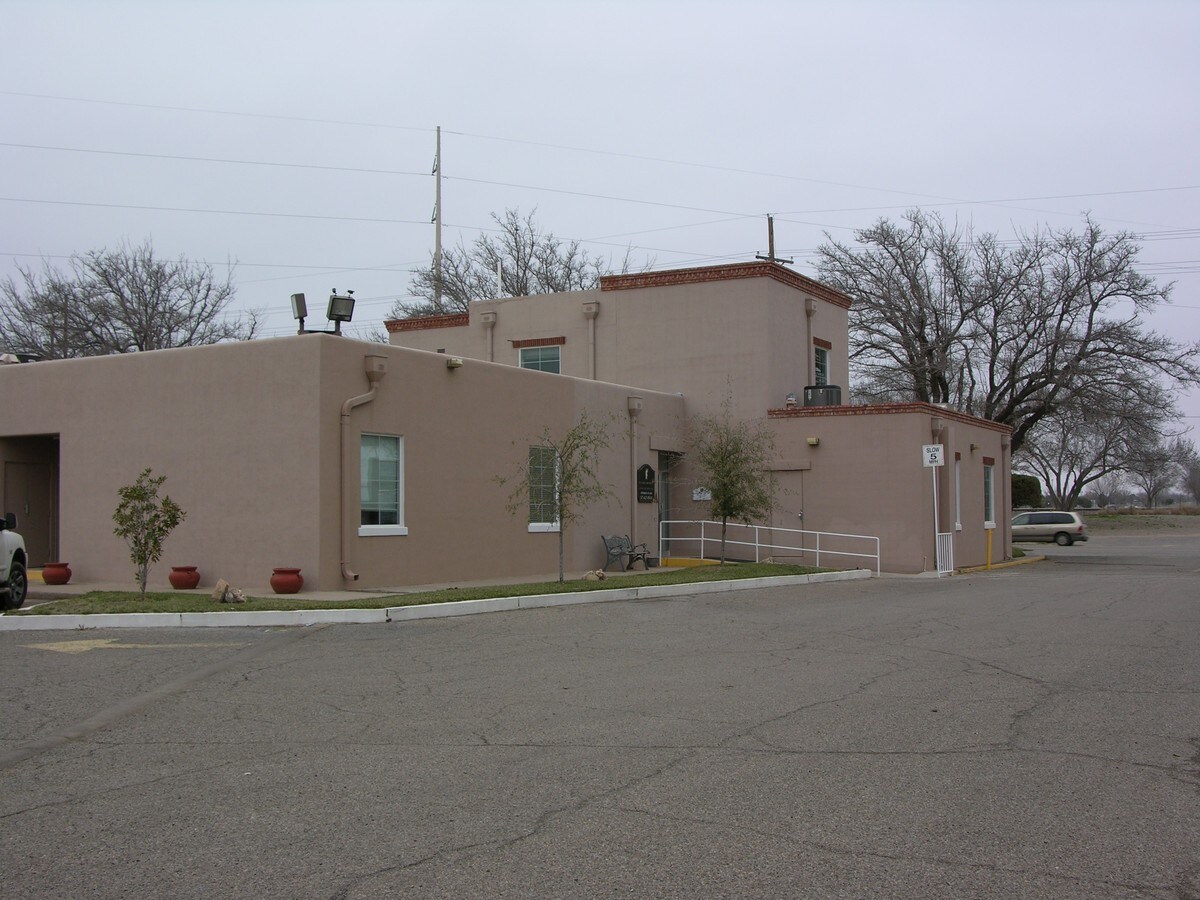 400 E College Blvd, Roswell 88201 UK