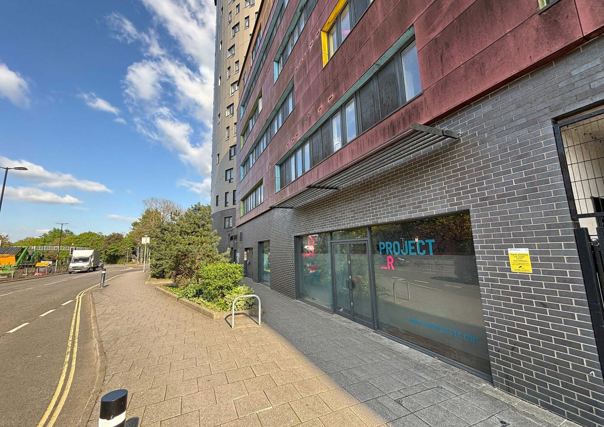 Stoneham Way, Southampton to rent Building Photo- Image 1 of 3