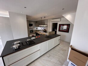 265-273 Main Rd, Sheffield to rent Interior Photo- Image 2 of 2