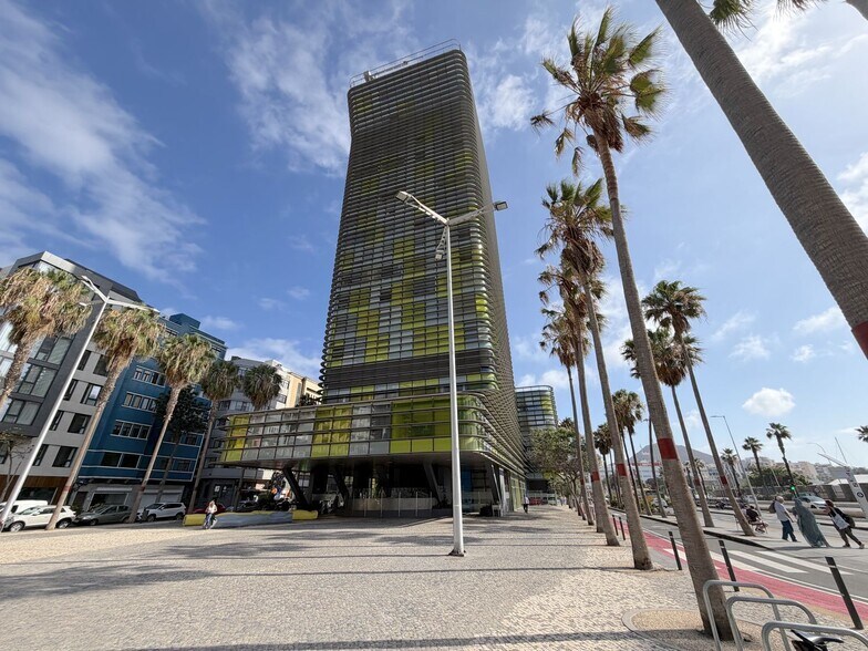 Calle Albareda, 40, Las Palmas de Gran Canaria, Las Palmas to rent - Building Photo - Image 1 of 25