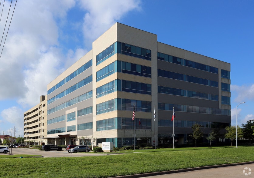 15721 Park Row, Houston, TX to rent - Building Photo - Image 3 of 6