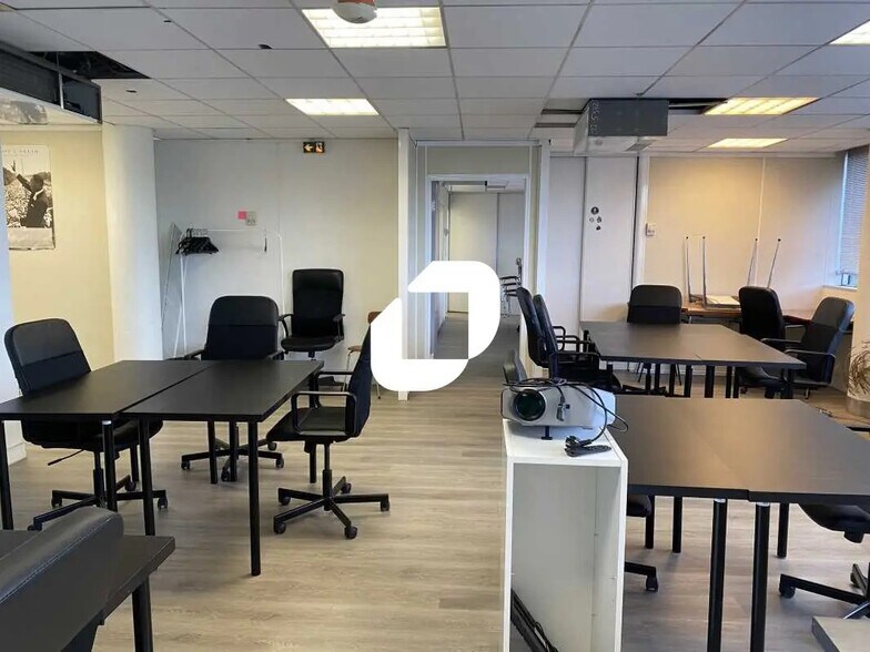 Office in Bègles to rent - Interior Photo - Image 2 of 10