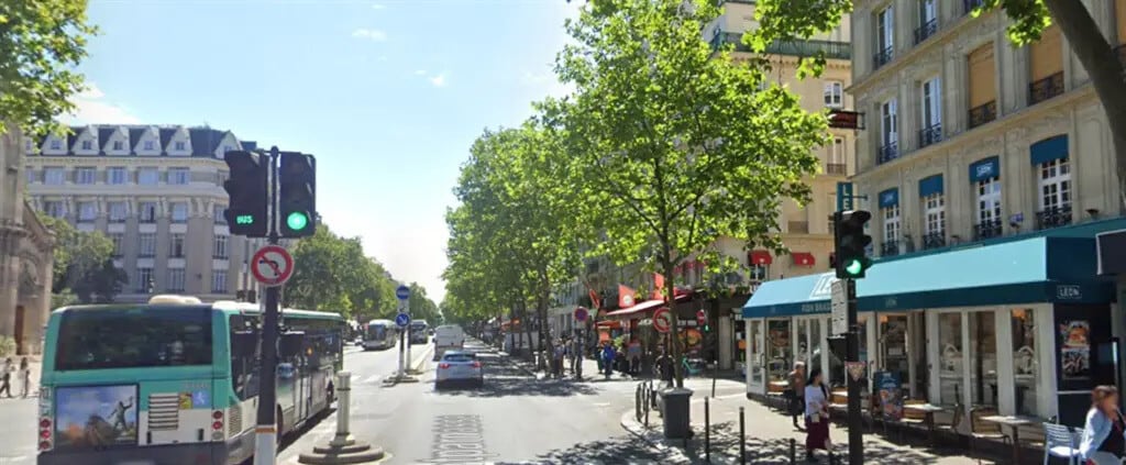 Location Commerce 200 m² - Photo 1