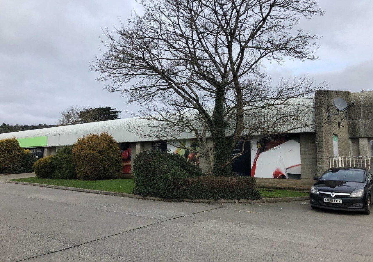 Moorland Rd, St Austell, PL25 5BS UK